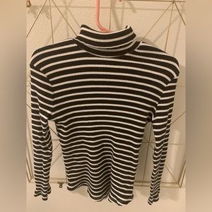 Size 7 ribbed black and white turtle neck from Zara girls